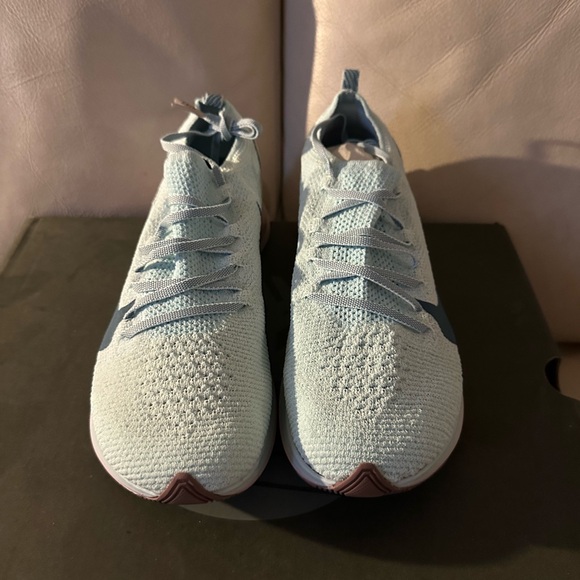 NWT Nike Zoom Fly Flyknit Women’s Sneakers in Glacier Blue Teal 7.5 AR4562-444 - Picture 6 of 11